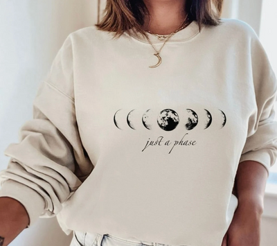 LUNE -  Stylischer Sweater mit individuellem Design