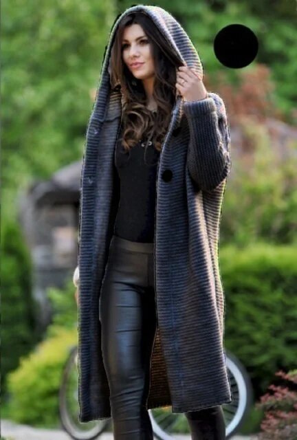LEIGH - Gestrickte Strickjacke mit Kapuze
